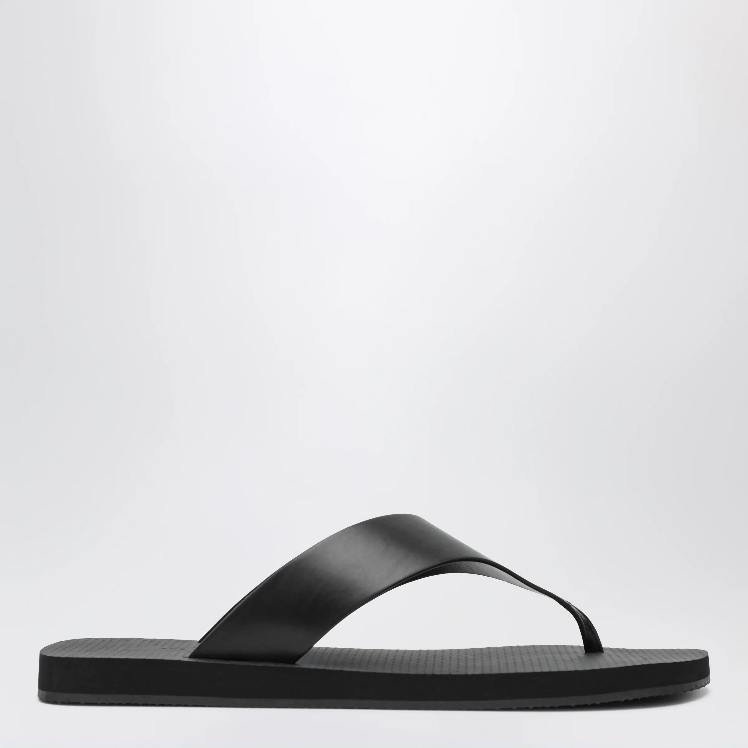F1839L825_S_THERO-BLK.a.webp
