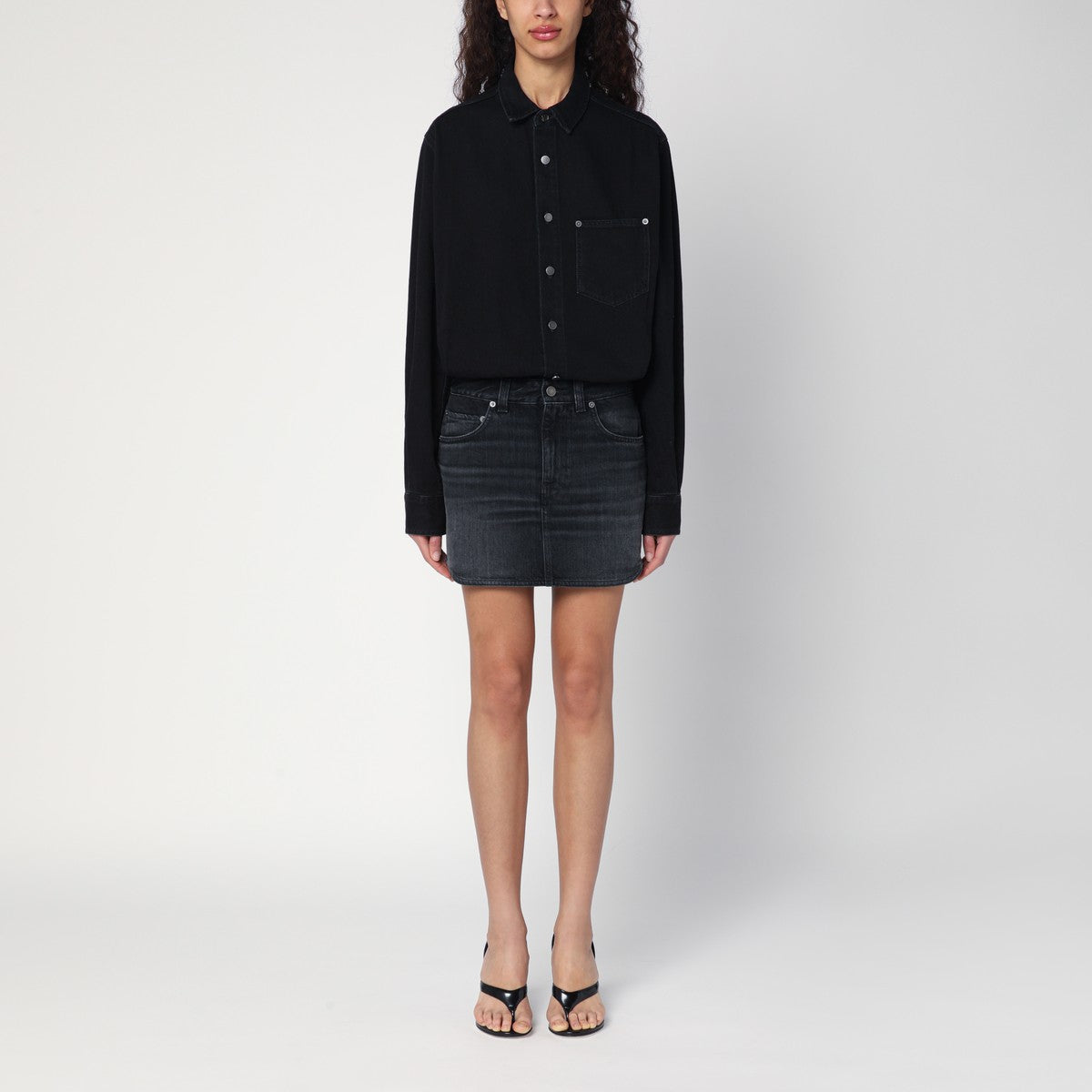 HAIKURE Vestido mini Tamu en denim negro lavado