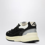 AUTRY Hyperway sneakers in black mesh and velvet