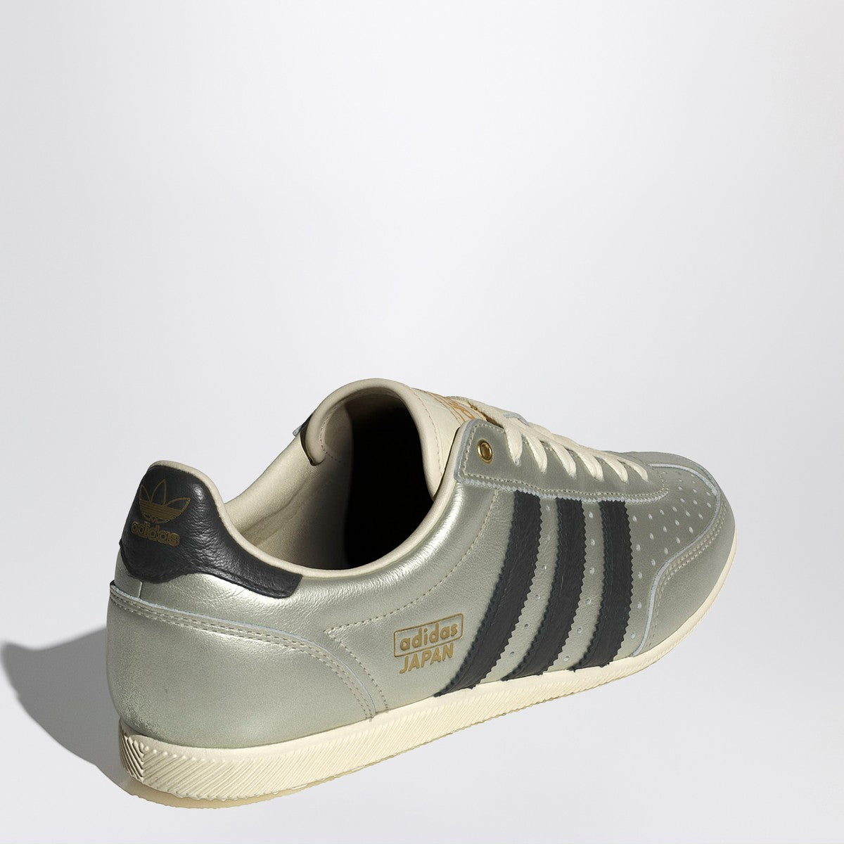 adidas Originals Sneaker Japan in leather Alumina Core black Cream white