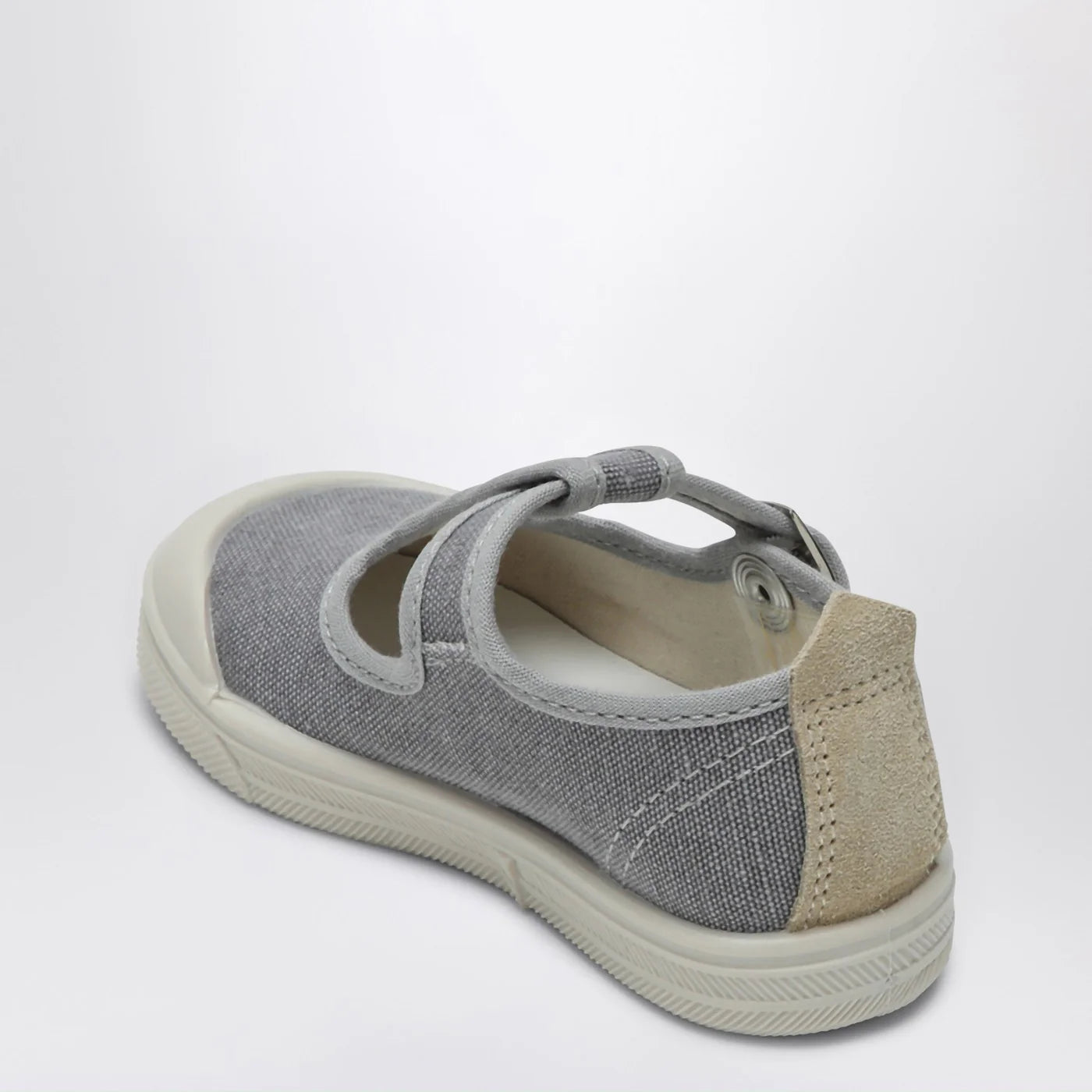 P25XD015CANVA_Q_GUFO-080.d.webp