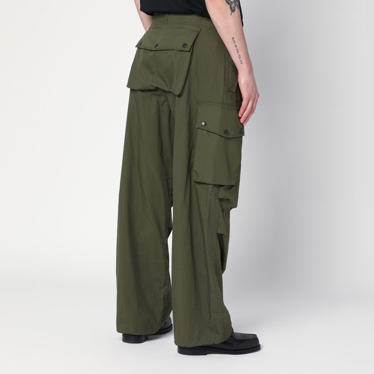 Pantalon en coton et nylon vert olive Needles