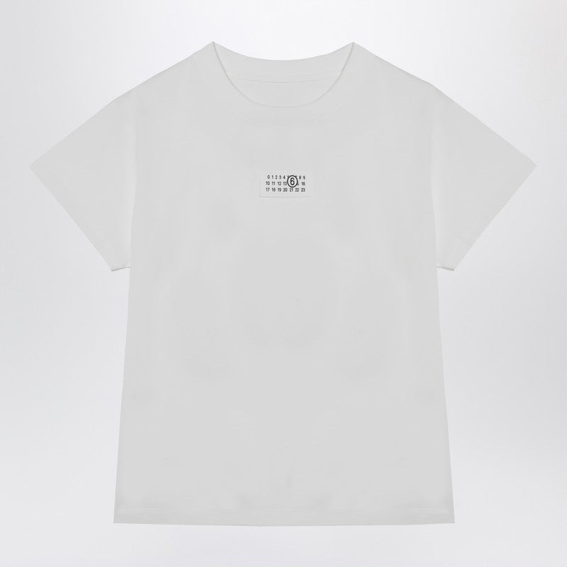 Camiseta blanca MM6 Maison Margiela con firma numérica en algodón
