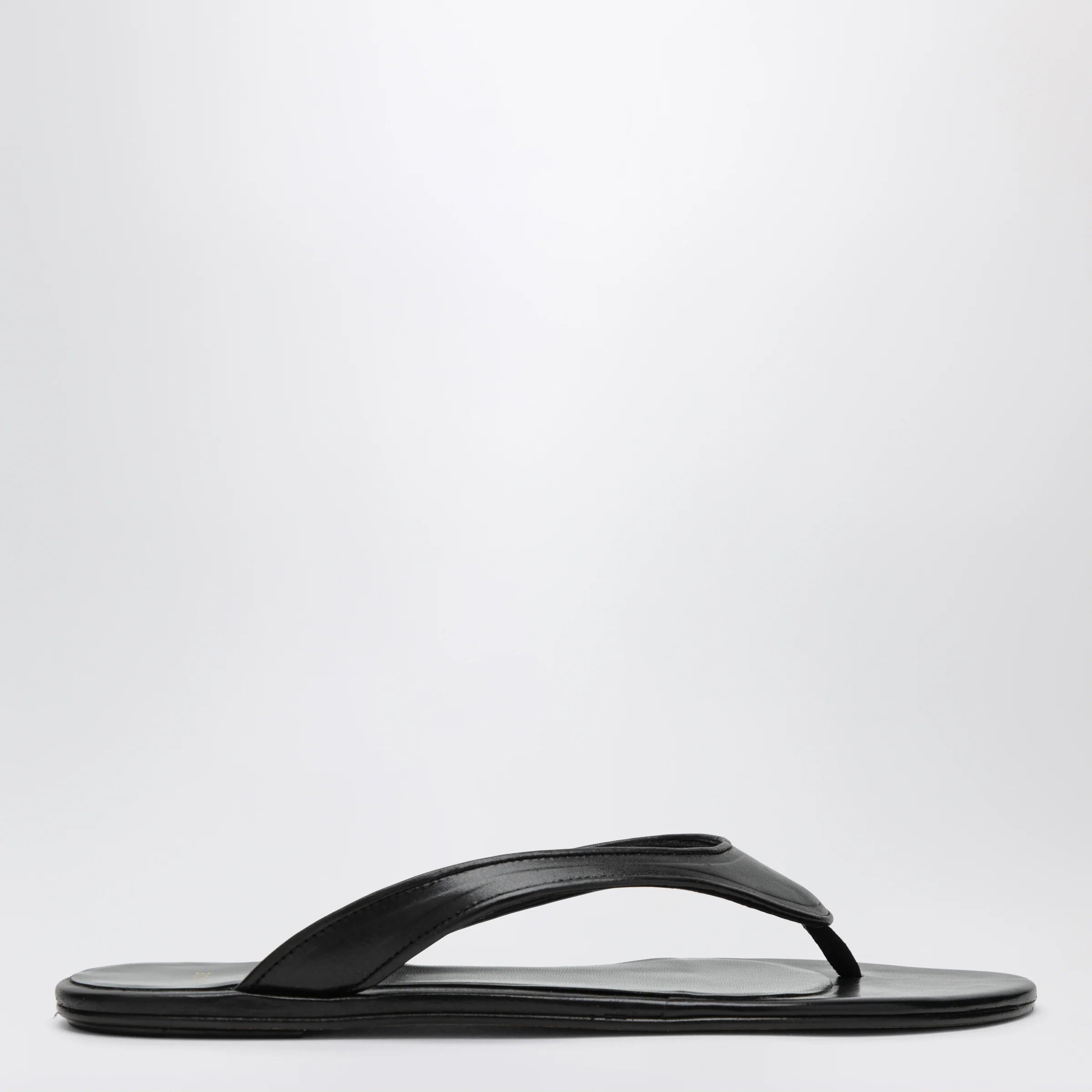 SS26FO002CL014_S_JUDET-BK001.a.webp