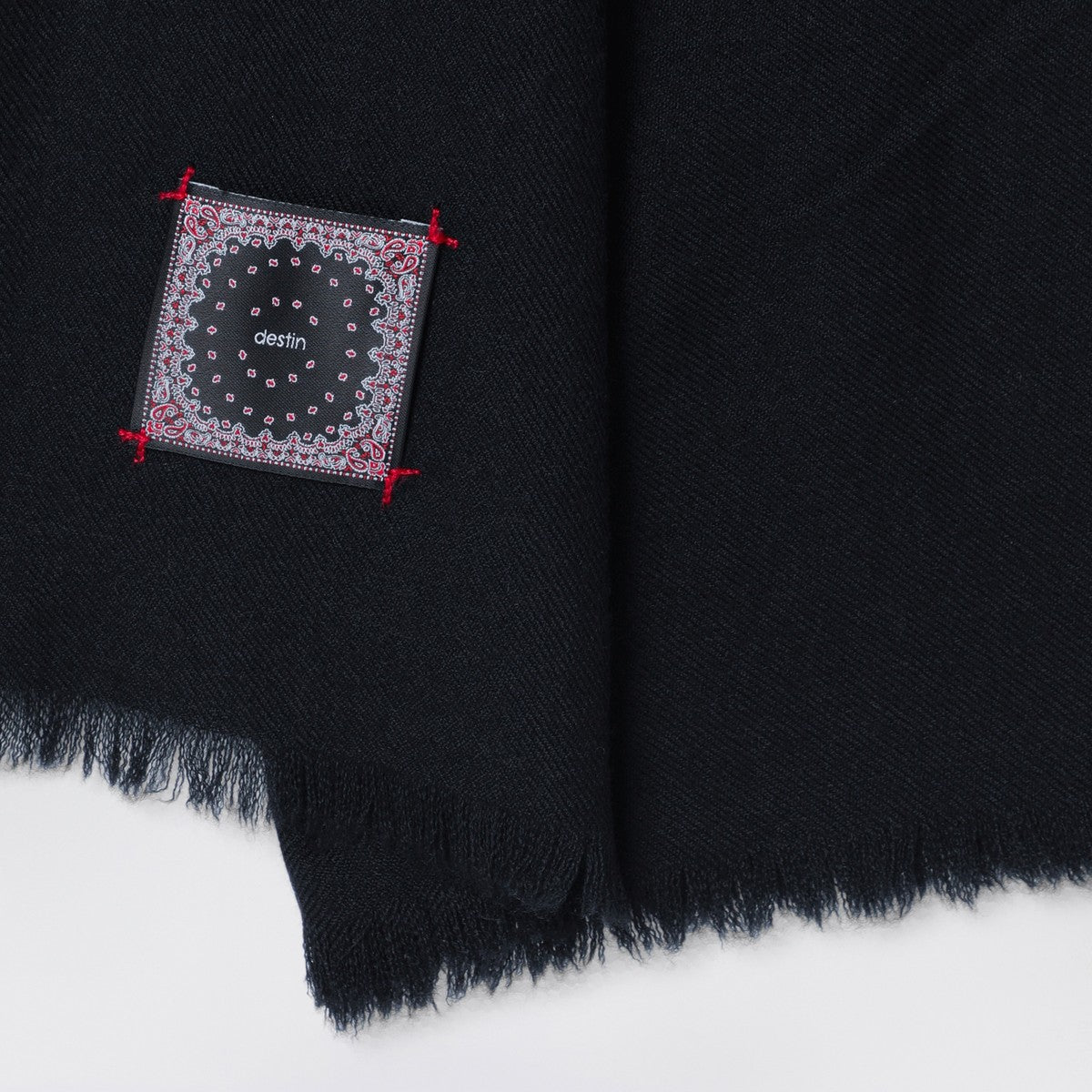 Destin Black wool scarf with fringed edges