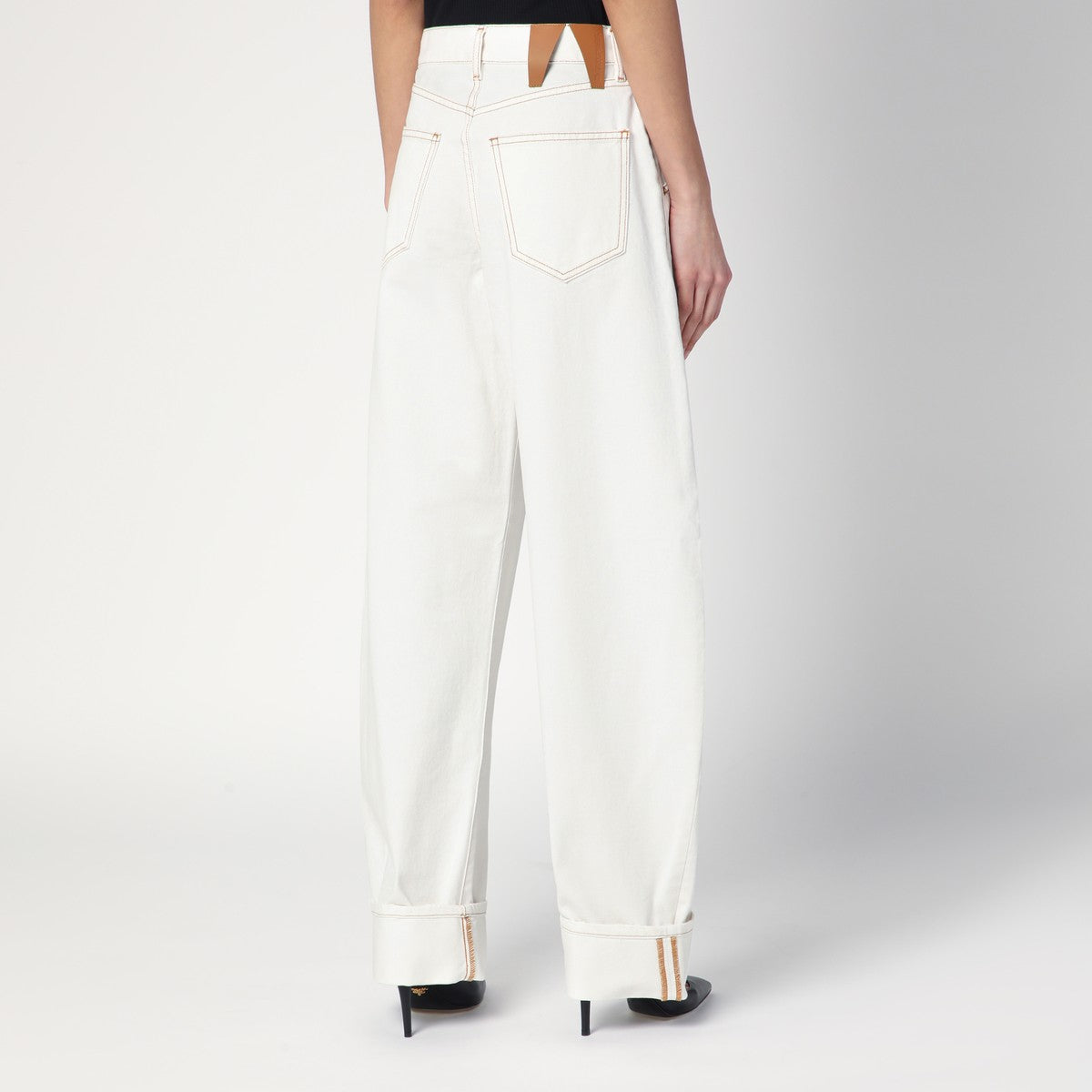 Darkpark Khris white balloon jeans in cotton denim