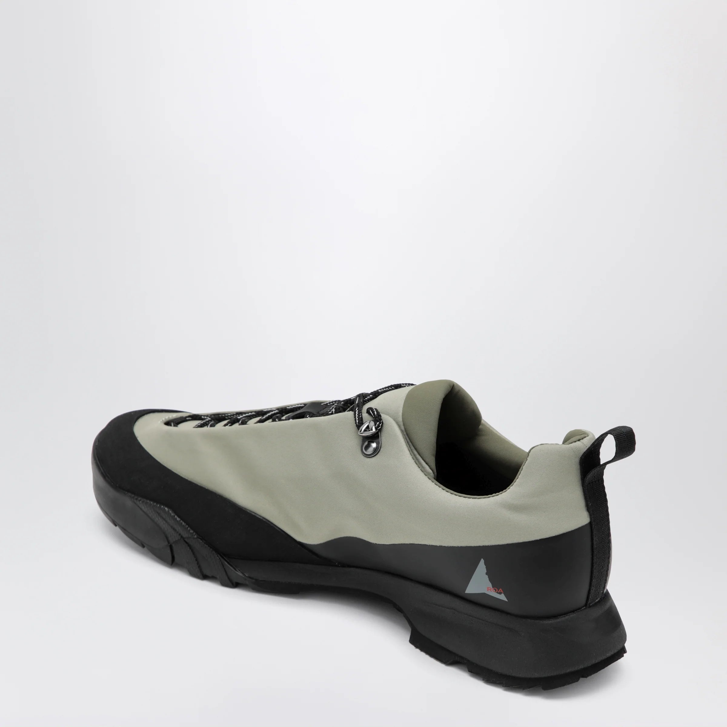 YBUW134FA22NY_S_ROA-GRN0002.d.webp