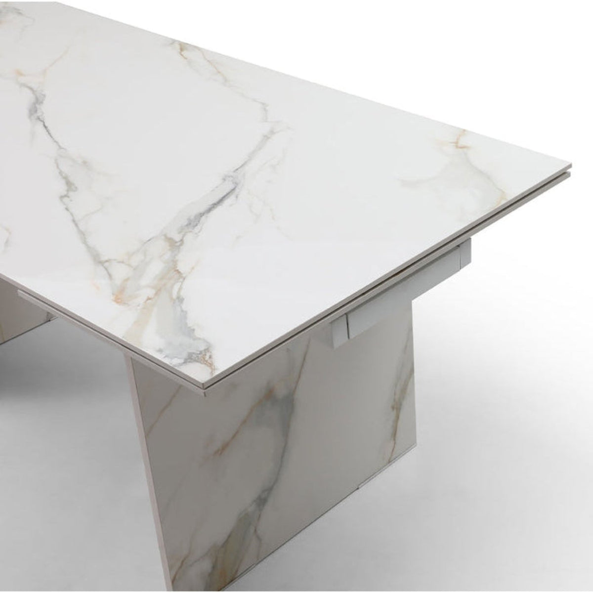Whiteline Modern Living Georgia Extendable Dining Table - DT1930-WHT